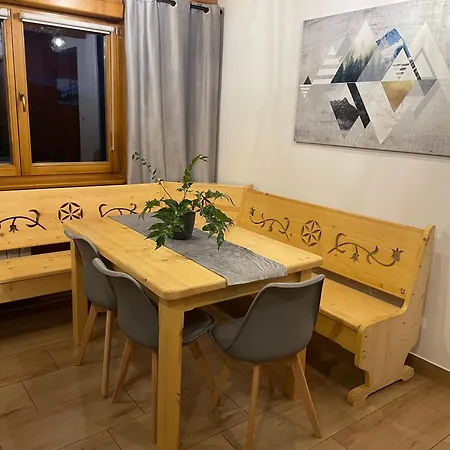 Widokowka Glodowka شاليه *